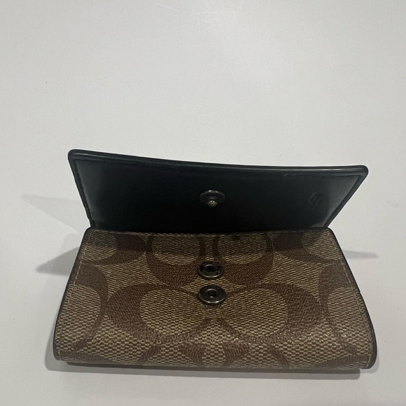 Mini Coach Key Wallet - Picture 3 of 6